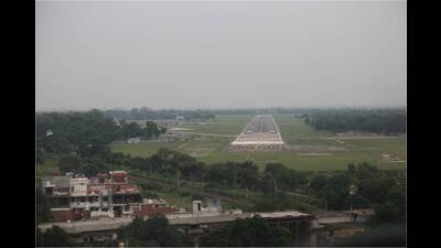 The under-construction ROB on the Begum Bazar-Bhagwatpur Road. (HT File Photo) The under-construction ROB on the Begum Bazar-Bhagwatpur Road. (HT File Photo)