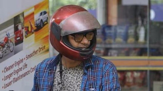 UP govt staff sans helmet to be denied entry in offices (Pic for representation)