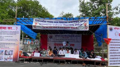 Activists held protests for various demands at SPPU main building for 3 days. (Kalpesh Nukte/ HT PHOTO) Activists held protests for various demands at SPPU main building for 3 days. (Kalpesh Nukte/ HT PHOTO)
