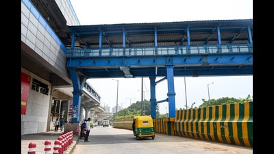 Amit Gupta, a resident of Sector 77, said that it is a big relief for the commuters. (Sunil Ghosh/HT Photo)