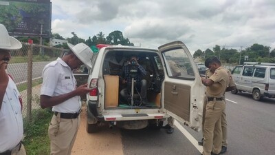 44 booked on a single day for over speeding on Bengaluru - Mysuru Expressway 44 booked on a single day for over speeding on Bengaluru - Mysuru Expressway