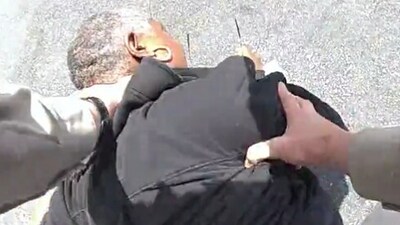 The video shows the moment a woman was thrown to the ground by a deputy and pepper sprayed outside a store in Lancaster (LASD) The video shows the moment a woman was thrown to the ground by a deputy and pepper sprayed outside a store in Lancaster (LASD)