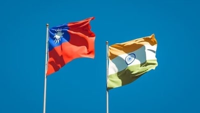 Flags of India and Taiwan (File)