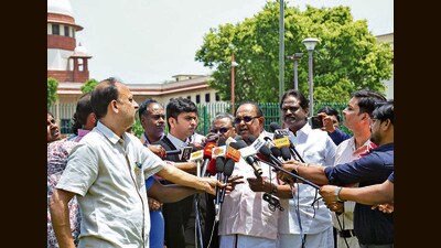 Tamil Nadu law minister urges Governor to grant sanction to prosecute former ministers in the previous in AIADMK regime in corruption cases. (ANI) Tamil Nadu law minister urges Governor to grant sanction to prosecute former ministers in the previous in AIADMK regime in corruption cases. (ANI)