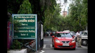 The matter came to the attention of bank officials only when he tried to transfer ₹9 crore again from the same account, said authority officials, who immediately filed an FIR against the con man at the Sector 58 police station on Tuesday night. (Sunil Ghosh/HT Photo) The matter came to the attention of bank officials only when he tried to transfer ₹9 crore again from the same account, said authority officials, who immediately filed an FIR against the con man at the Sector 58 police station on Tuesday night. (Sunil Ghosh/HT Photo)