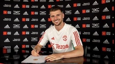 Mason Mount became Manchester United's first signing of the off-season (Twitter) Mason Mount became Manchester United's first signing of the off-season (Twitter)