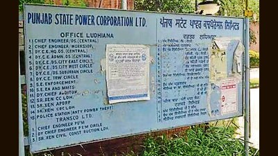 As per list released from PSPCL office, on Thursday evening there are approx 8,407 pending complaints in the central zone. (HT Photo) As per list released from PSPCL office, on Thursday evening there are approx 8,407 pending complaints in the central zone. (HT Photo)