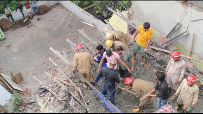 Delhi Fire Service director Atul Garg praised rescue workers for saving lives of people in the incident (Twitter/AtulGargDFS)