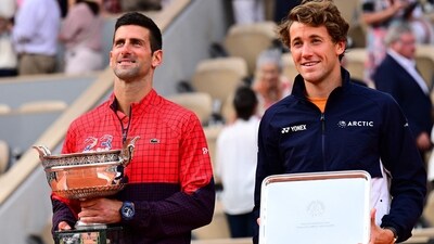 Serbia's Novak Djokovic (L) and Norway's Casper Ruud pose with their trophies after their French Open 2023 final. (AFP) Serbia's Novak Djokovic (L) and Norway's Casper Ruud pose with their trophies after their French Open 2023 final. (AFP)