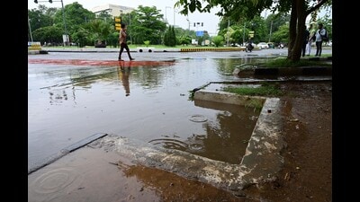 Water logging at Sector 30 in Chandigarh on Monday. (Keshav Singh/HT) Water logging at Sector 30 in Chandigarh on Monday. (Keshav Singh/HT)