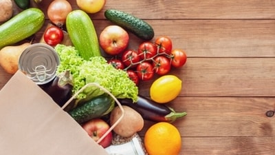 Fibre slows the absorption of sugar in your gut. It also orchestrates the fundamental biology that recent blockbuster weight loss drugs like Wegovy and Ozempic tap into, but in a natural way. (Unsplash) Fibre slows the absorption of sugar in your gut. It also orchestrates the fundamental biology that recent blockbuster weight loss drugs like Wegovy and Ozempic tap into, but in a natural way. (Unsplash)