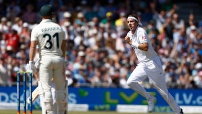 Australia's David Warner looks on as England's Stuart Broad celebrates after taking his wicket caught by Zak Crawley (Action Images via Reuters)
