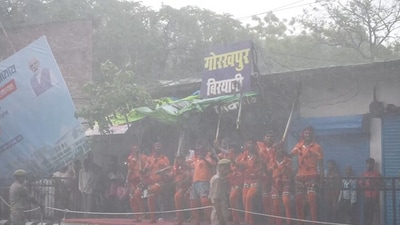 Several people were seen dancing at a stage in midst of the road show. Police deployed at the road show, was also seen drenching in the rain.