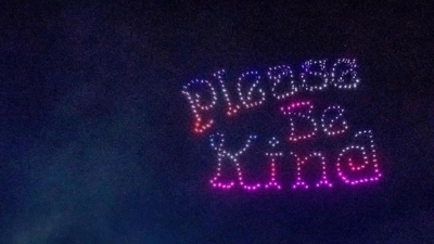 John Mayer calls for kindness in the face of concert object-throwing incidents. (Image Credit: Twitter/ John Mayer) John Mayer calls for kindness in the face of concert object-throwing incidents. (Image Credit: Twitter/ John Mayer)