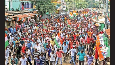 Trinamool Congress supporters during a rally ahead of the panchayat elections, at Ahmedpur in Birbhum, on Thursday. (ANI) Trinamool Congress supporters during a rally ahead of the panchayat elections, at Ahmedpur in Birbhum, on Thursday. (ANI)