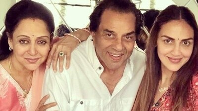 Esha Deol is the elder daughter of Dharmendra and second wife Hema Malini.