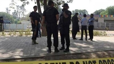 Pakistan: The arrested include the owner of a godown, a worker, and a policeman. (Representational) Pakistan: The arrested include the owner of a godown, a worker, and a policeman. (Representational)