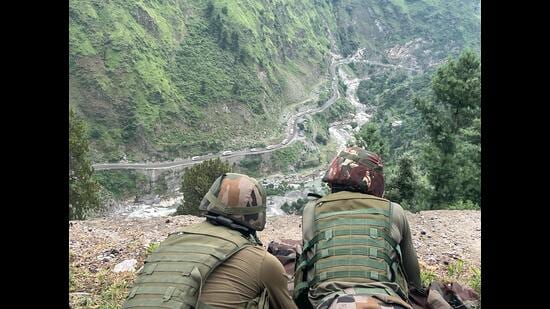 Convoys of Amarnath pilgrims pass this 70 km stretch for their onward and return journeys from Jammu and Srinagar. (HT Photo)