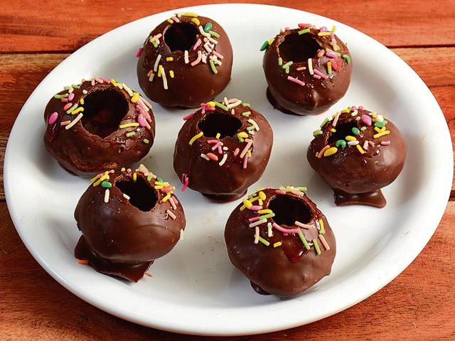 Dishes like chocolate-coated golgappa are popping up on Insta feeds. (Photo: Shutterstock) Dishes like chocolate-coated golgappa are popping up on Insta feeds. (Photo: Shutterstock)