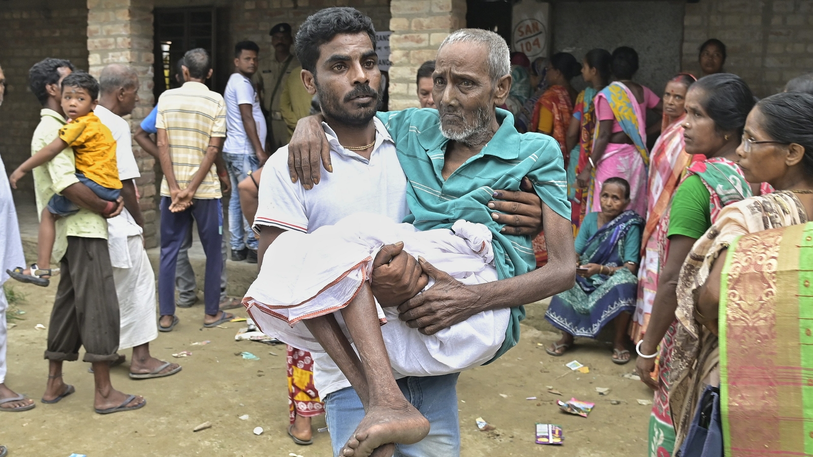 9 dead on Bengal poll day, BJP says 'bodies dropping like pins'; TMC hits back | Latest News India - Vimarsana News