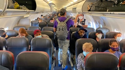 10 summer travel tips recommended by flight attendants (AFP) 10 summer travel tips recommended by flight attendants (AFP)