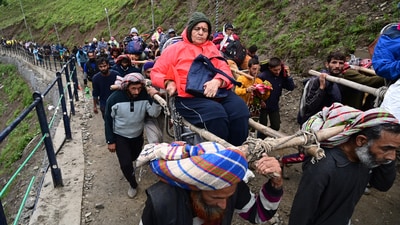 According to the officials, fresh batches of pilgrims were not allowed to leave Jammu to embark on their yatra due to closure of the Srinagar-Jammu National Highway. According to the officials, fresh batches of pilgrims were not allowed to leave Jammu to embark on their yatra due to closure of the Srinagar-Jammu National Highway.