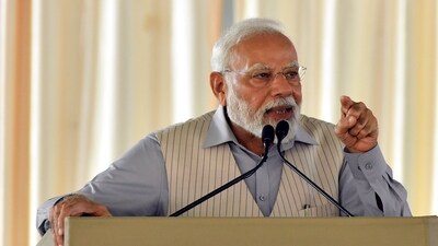 Prime Minister Narendra Modi speaks during a public meeting in Warangal on Saturday, (PTI) Prime Minister Narendra Modi speaks during a public meeting in Warangal on Saturday, (PTI)