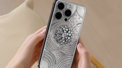 The exorbitant price of the exclusive device can be attributed to a centrepiece pendant made of platinum and white gold on the backplate. (Caviar) The exorbitant price of the exclusive device can be attributed to a centrepiece pendant made of platinum and white gold on the backplate. (Caviar)