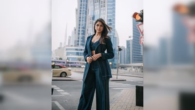 Mrunal Thakur paired her look with an indigo denim blazer from the same label worth <span class='webrupee'>₹</span>16,000. (Instagram/@mrunalthakur) Mrunal Thakur paired her look with an indigo denim blazer from the same label worth <span class='webrupee'>₹</span>16,000. (Instagram/@mrunalthakur)