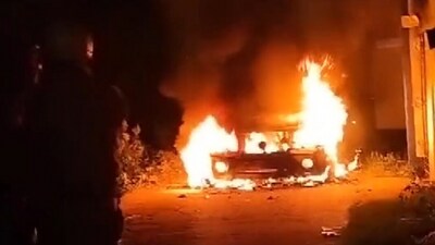 Miscreants set Police vehicle on fire in Murshidabad, West Bengal.