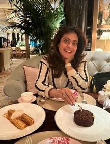 Kajol enjoys a 'dinner and dessert date' with Manish Malhotra in London Kajol enjoys a 'dinner and dessert date' with Manish Malhotra in London