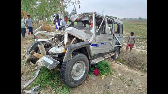 Eight killed as bus, jeep collide head-on in Jind