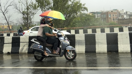 The Met Office has predicted a generally cloudy sky with heavy rain during the day.&nbsp;(PTI)