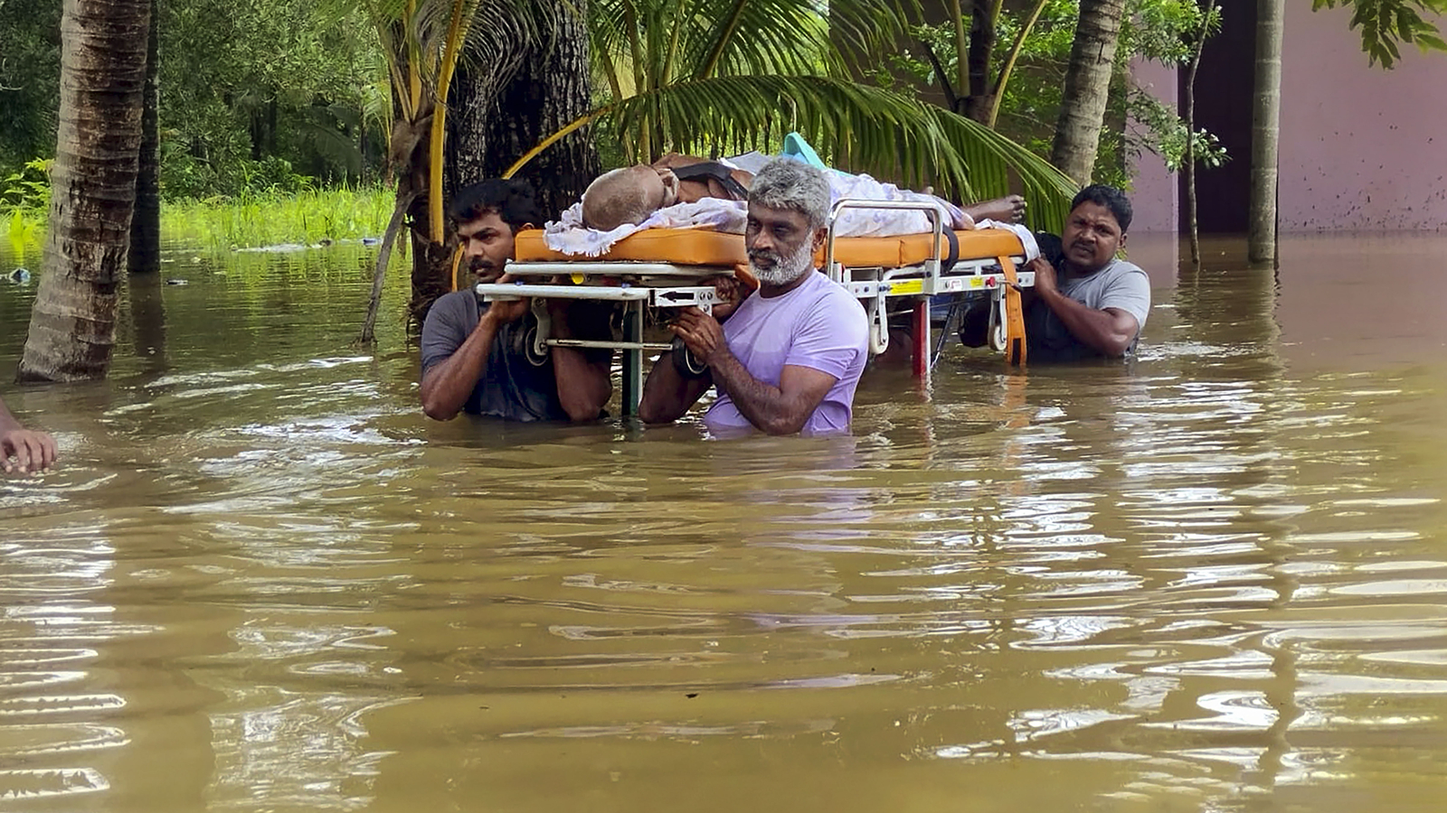 Monsoon woes: Delhi wakes up to heavy rain; flashfloods alert for Himachal | Latest News India - Vimarsana News