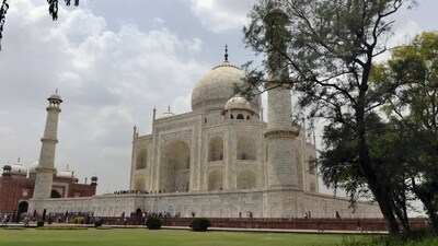 Agra the enchanting city that houses the world-famous Taj Mahal, a photographer's paradise. With its mesmerizing white marble beauty and intricate details, the Taj Mahal offers endless opportunities for stunning shots. Explore the historic Agra Fort and Fatehpur Sikri for more architectural wonders and capture the rich heritage of the Mughal era in your photographs. (Sonu Mehta/Hindustan Times)