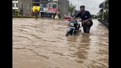 According to Jaswant Singh, a resident of Phase 4 in Mohali, their house was filled with water during the late hours of the Saturday night, damaging the furniture and other home appliances. (Ht Photo) According to Jaswant Singh, a resident of Phase 4 in Mohali, their house was filled with water during the late hours of the Saturday night, damaging the furniture and other home appliances. (Ht Photo)