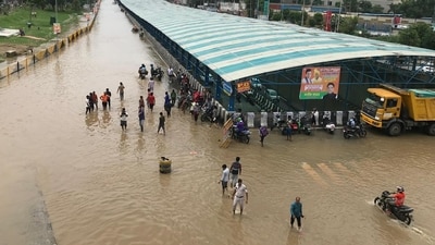 The Indian Meteorological Department (IMD) has issued a ‘yellow’ alert for Delhi-NCR today and has warned of heavy rainfall in several parts of the region. (Parveen Kumar/HT) The Indian Meteorological Department (IMD) has issued a ‘yellow’ alert for Delhi-NCR today and has warned of heavy rainfall in several parts of the region. (Parveen Kumar/HT)