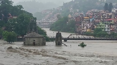 Beas river in spate following heavy monsoon rain in Mandi, Himachal Pradesh, on Sunday. (PTI) Beas river in spate following heavy monsoon rain in Mandi, Himachal Pradesh, on Sunday. (PTI)