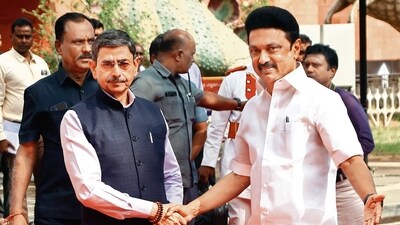 Tamil Nadu governor RN Ravi and CM Stalin. (ANI)