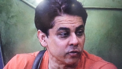 Cyrus Broacha wants to step out of Bigg Boss OTT 2 house. Cyrus Broacha wants to step out of Bigg Boss OTT 2 house.
