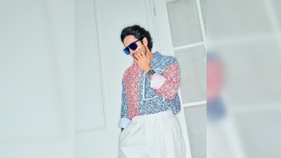 Ayushmann Khurrana: Ayushmann Khurrana has been spotted on several occasions wearing skirts and dresses. In most of his photoshoots, he is also seen wearing nail paint and eye liner. (Instagram/@ayushmannk) Ayushmann Khurrana: Ayushmann Khurrana has been spotted on several occasions wearing skirts and dresses. In most of his photoshoots, he is also seen wearing nail paint and eye liner. (Instagram/@ayushmannk)