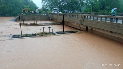 Two floodgates of Sukhna Lake were opened in Chandigarh on Sunday morning. (Sant Arora/ Hindustan Times) Two floodgates of Sukhna Lake were opened in Chandigarh on Sunday morning. (Sant Arora/ Hindustan Times)
