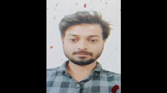 Man killed, three injured as container rams into ice cream vehicle