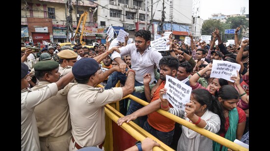 Police personnel stop Central Teachers’ Eligibility Test and Bihar Teachers’ Eligibility Test qualified candidates during a protest , in Patna (Agencies)