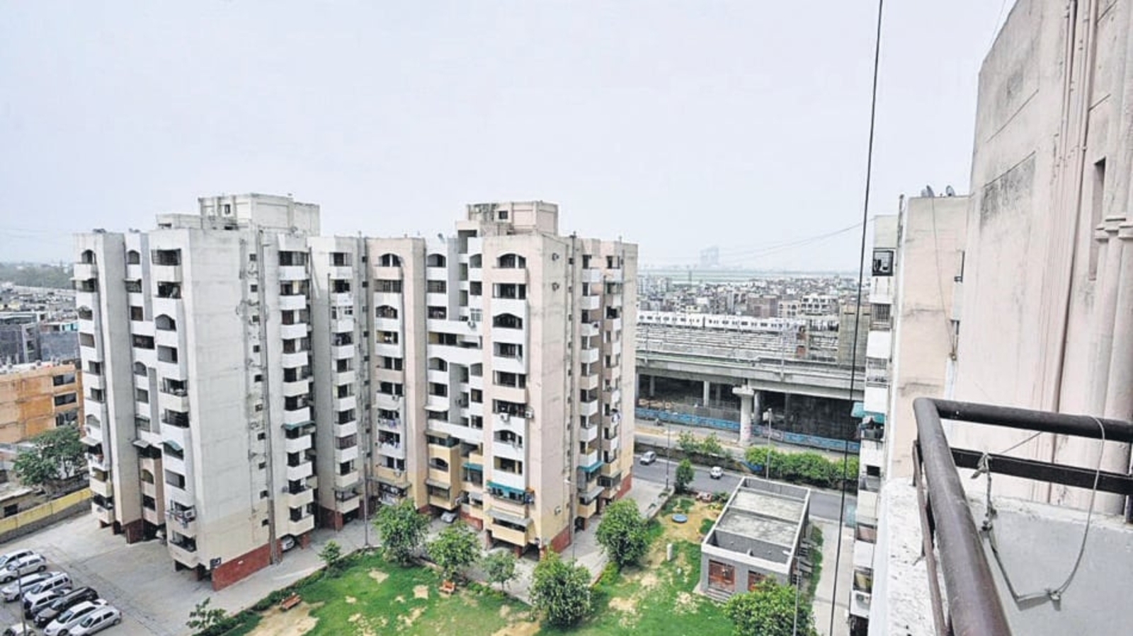 Apartments sales at 15-yr high in top seven cities during January-June: Survey - Vimarsana News