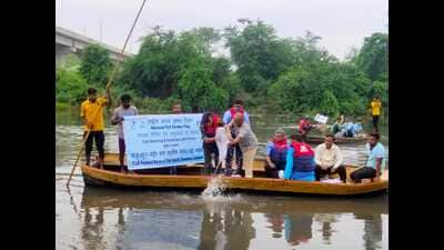 Fish seeds ranched to improve Gomti river health