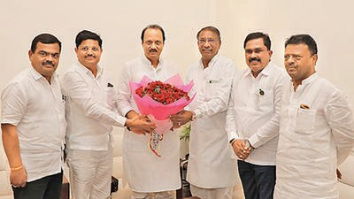Sharad Pawar loses 2 more legislators to rebel nephew Sharad Pawar loses 2 more legislators to rebel nephew