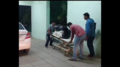 A criminal sustained a gunshot injury in the leg during an encounter with the police. He was admitted to Guru Gobind Singh Medical College and Hospital (GGSMCH) at Faridkot for treatment.
