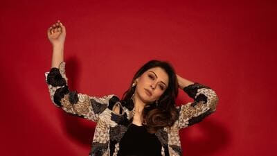 Hansika Motwani was proposed by Sohael Khaturiya in Paris Hansika Motwani was proposed by Sohael Khaturiya in Paris