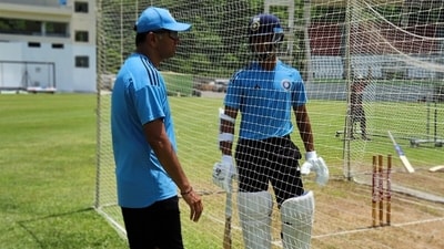 Rahul Dravid (Left) chats with Yashasvi Jaiswal. (BCCI) Rahul Dravid (Left) chats with Yashasvi Jaiswal. (BCCI)